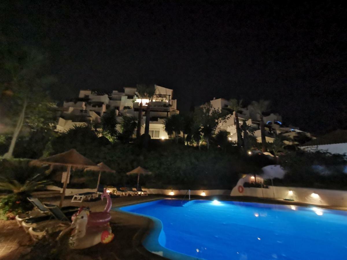 شقة أُخين  في Encantador Y Amplio Estudio A 15 Min De Marbella المظهر الخارجي الصورة